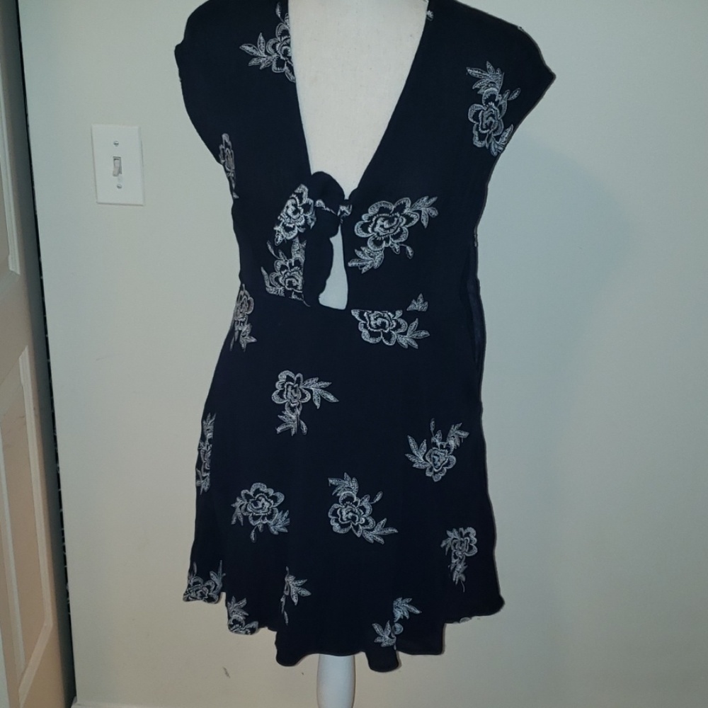 Navy blue white floral embroidery dress